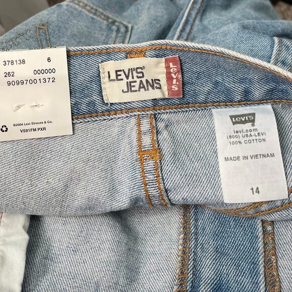 Levis 550 Women Size 14 Blue Jean Shorts Jorts 100% Cotton Rigid Denim Y2K 2000s - Picture 4 of 10